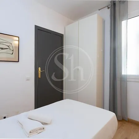 Apartamento Cosy With Terrace Barcelona
